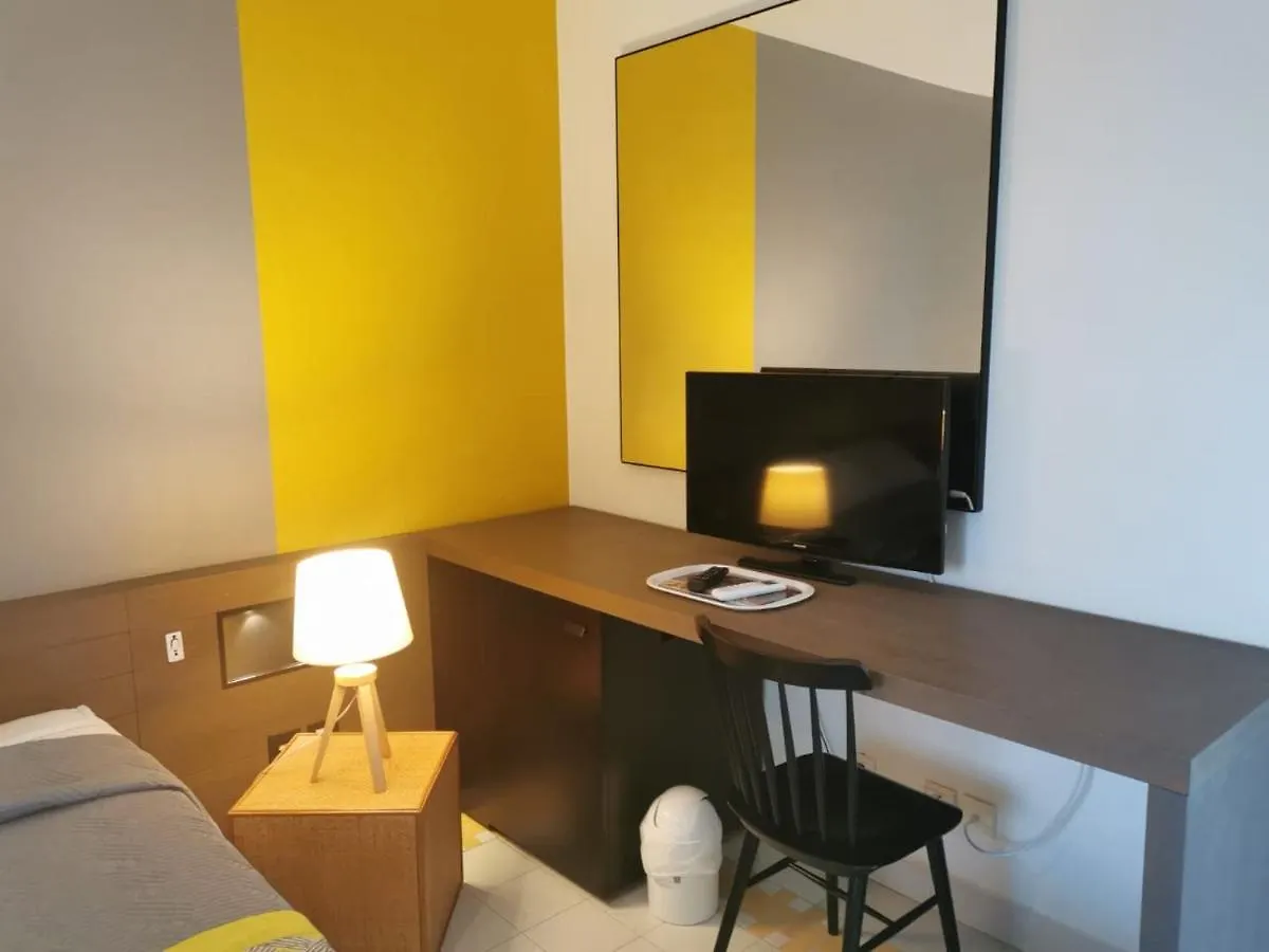 Studios Freebroise Saint-Francois  Aparthotel